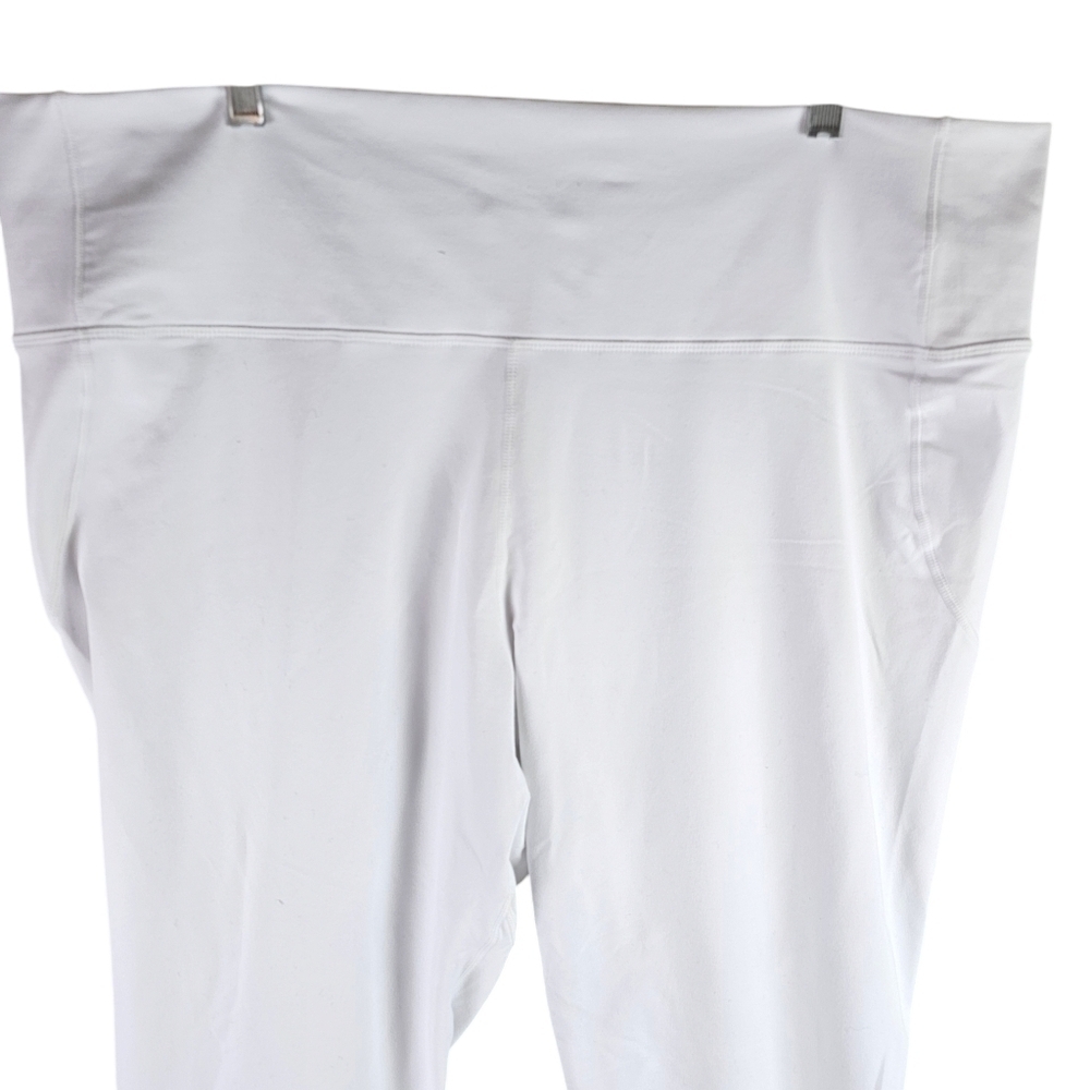 Fabletics Powerhold High Waisted Lattice Cropped Leggings in 3X - Picture 3 of 7